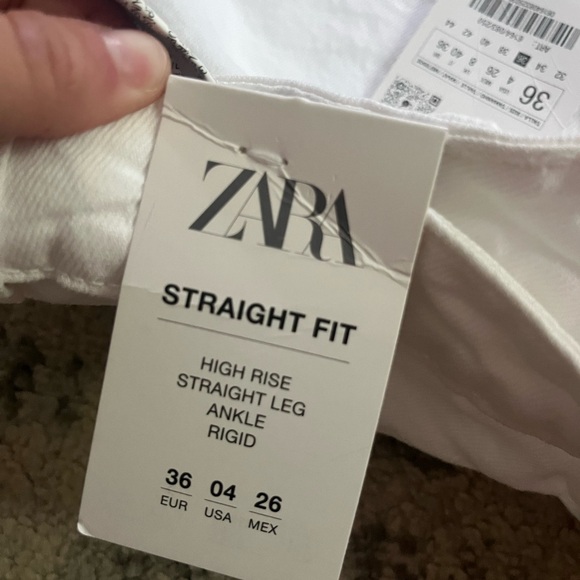 Zara Straight Fit White Jeans - Picture 6 of 7